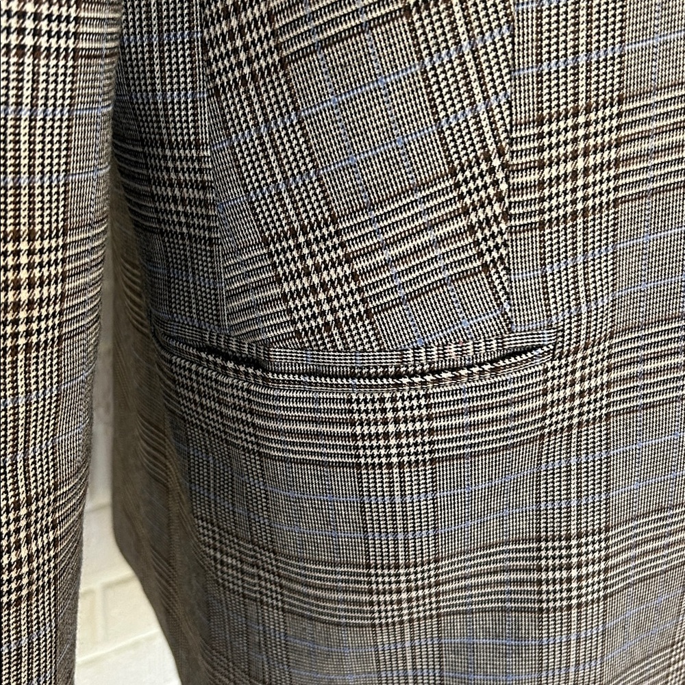 Madewell- The “perfect blazer” in grey/blue plaid - Picture 6 of 11